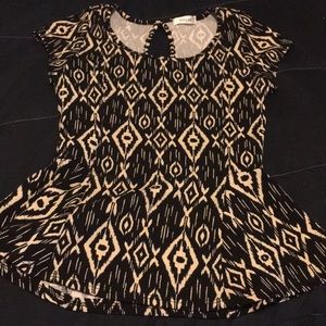 Beautiful fitted blouse